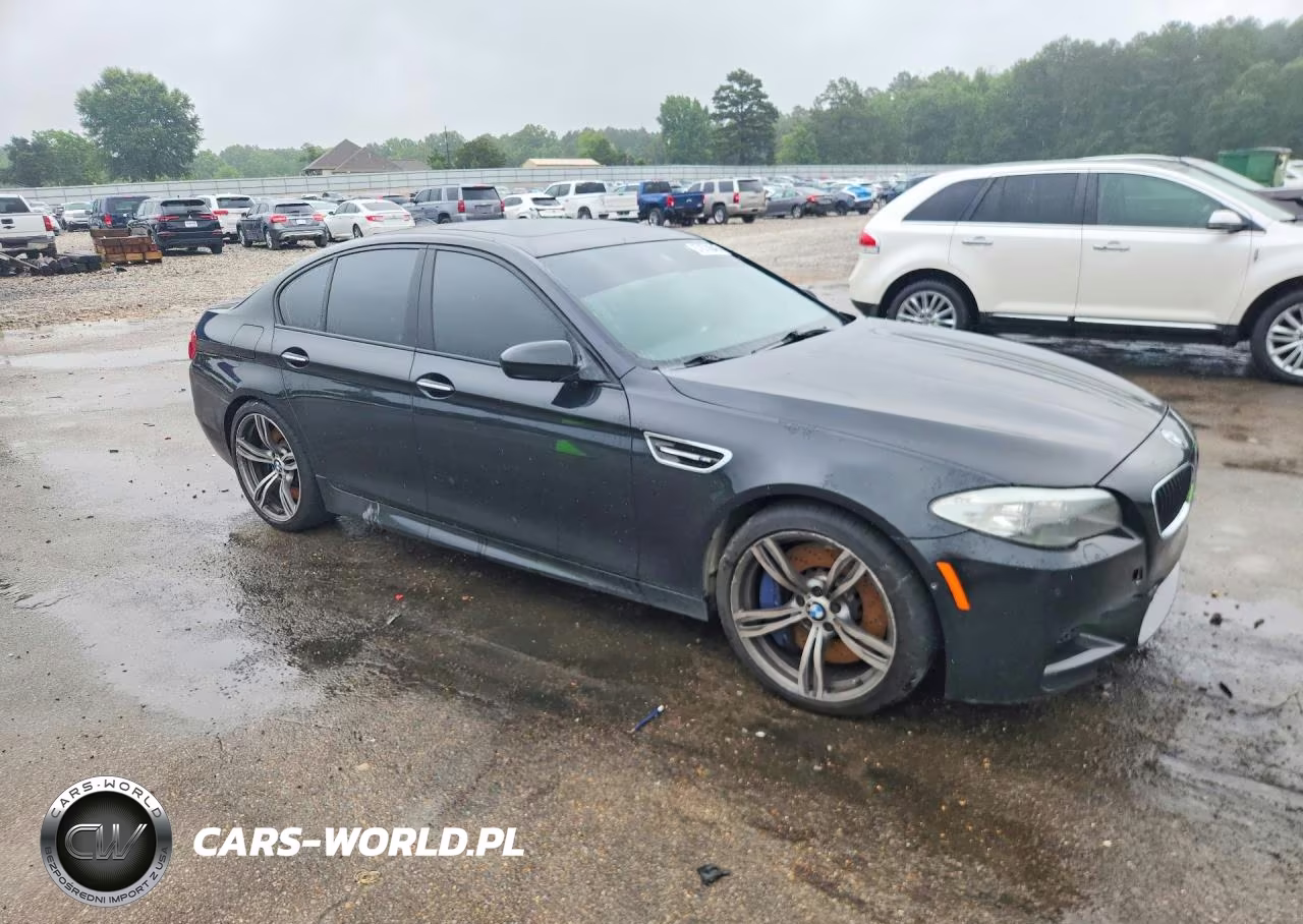 2013 BMW M5 VIN:WBSFV9C56DC773074 - 4