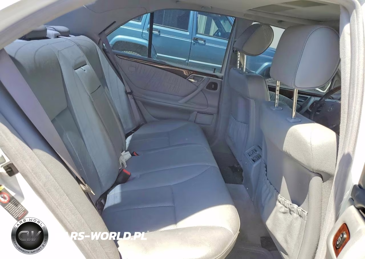 2000 Mercedes-Benz E 320 4Matic VIN:WDBJF82J1YX036370 - 10