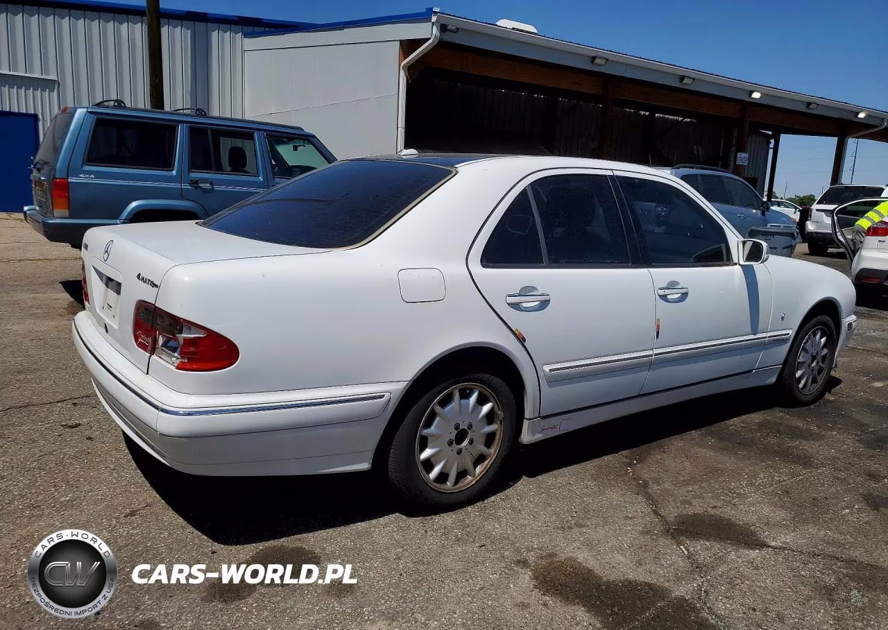 2000 Mercedes-Benz E 320 4Matic VIN:WDBJF82J1YX036370 - 3