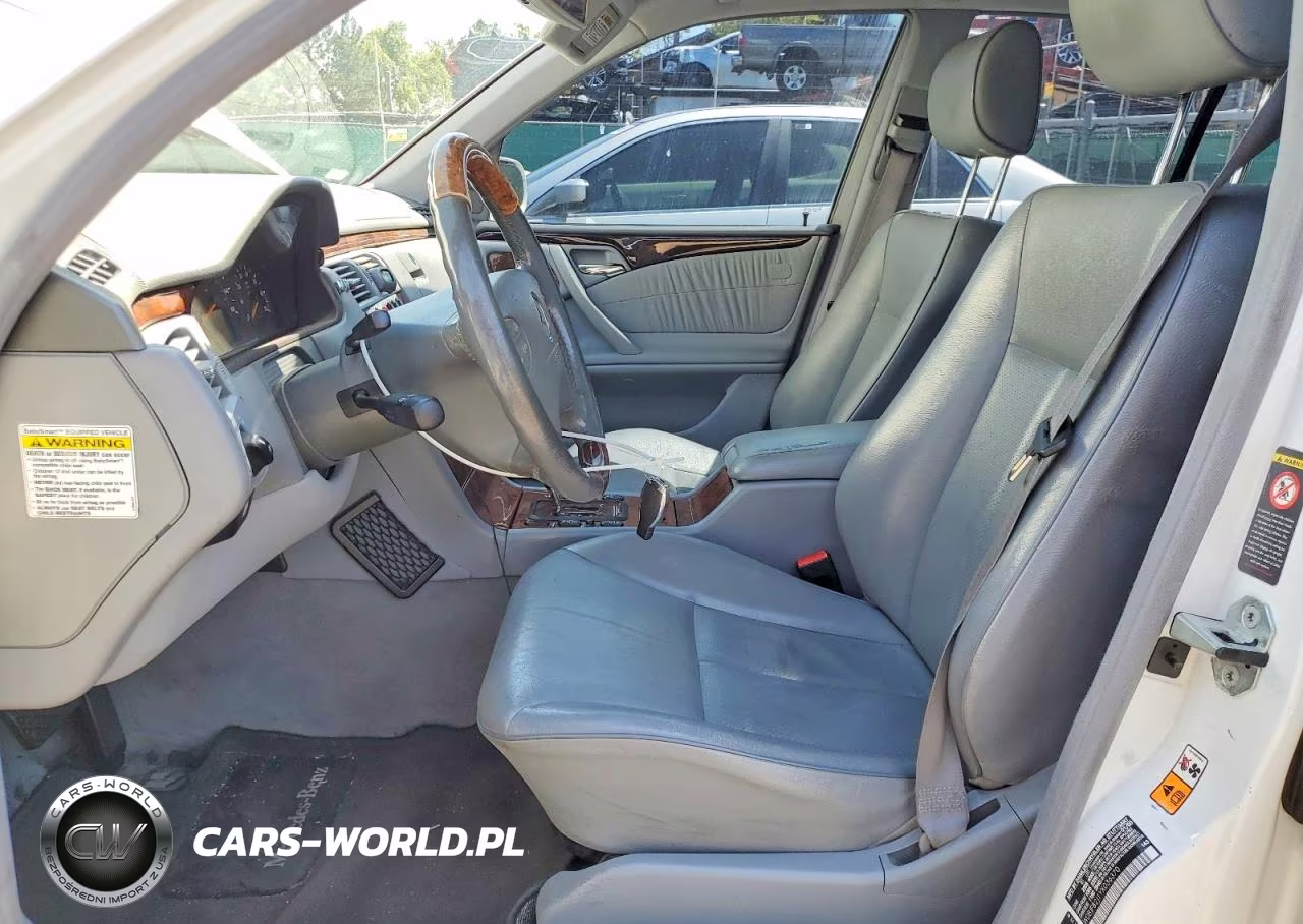 2000 Mercedes-Benz E 320 4Matic VIN:WDBJF82J1YX036370 - 7