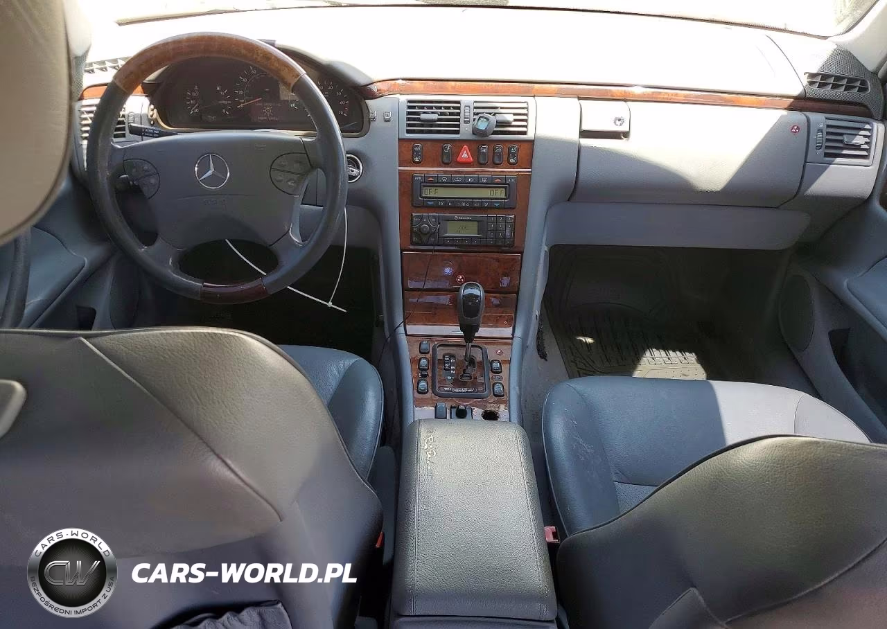 2000 Mercedes-Benz E 320 4Matic VIN:WDBJF82J1YX036370 - 8