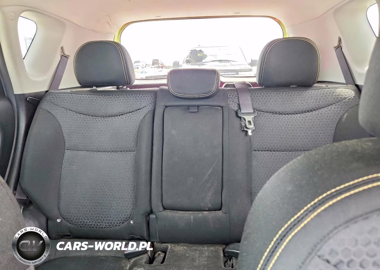2015 Kia Soul + VIN:KNDJP3A58F7750497 - 10