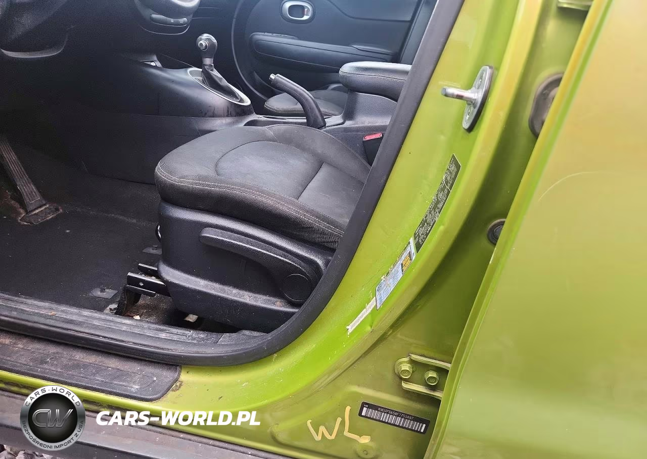 2015 Kia Soul + VIN:KNDJP3A58F7750497 - 13