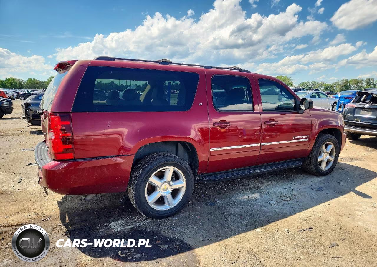 2011 Chevrolet 1500 Classic VIN:1GNSKJE32BR130573 - 3
