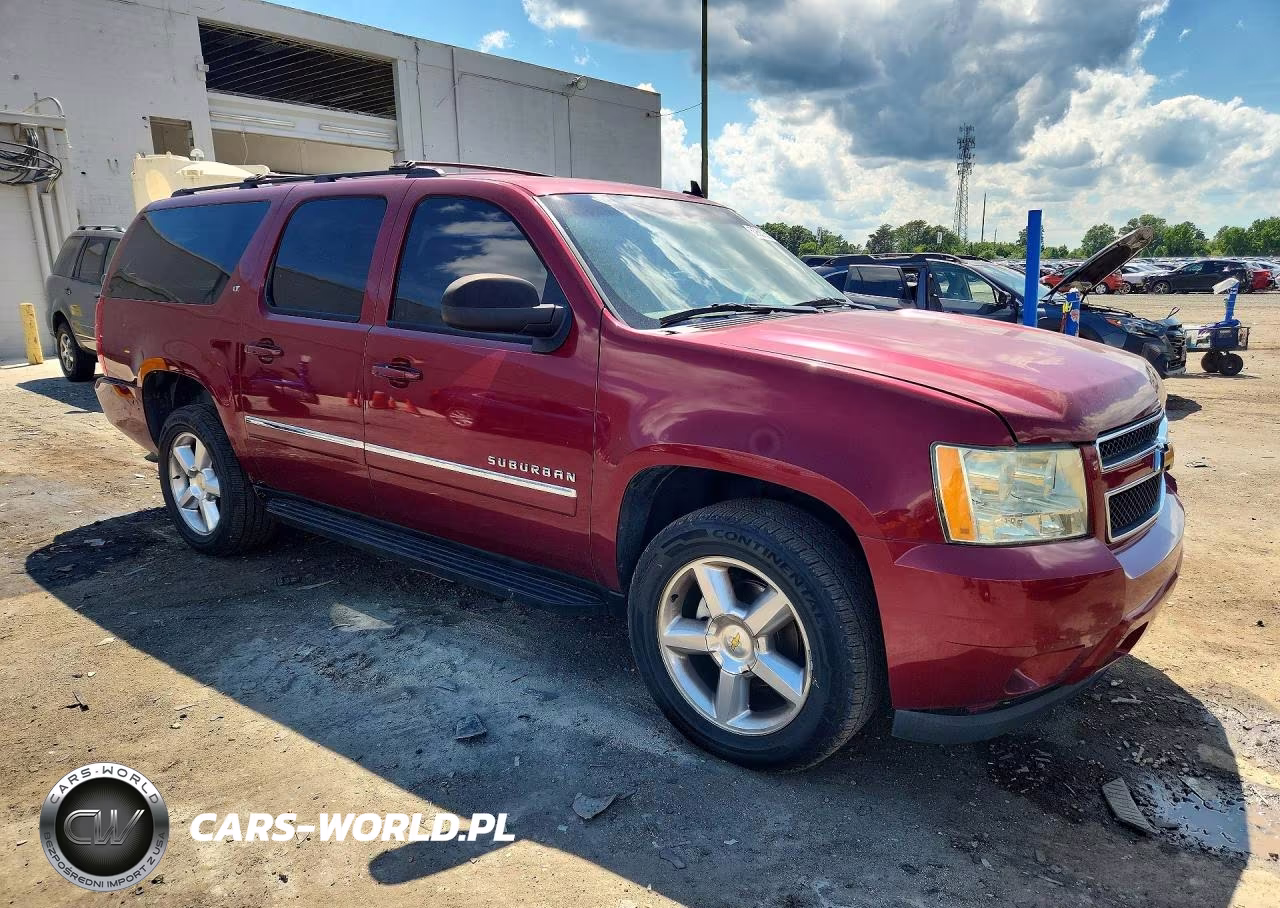 2011 Chevrolet 1500 Classic VIN:1GNSKJE32BR130573 - 4