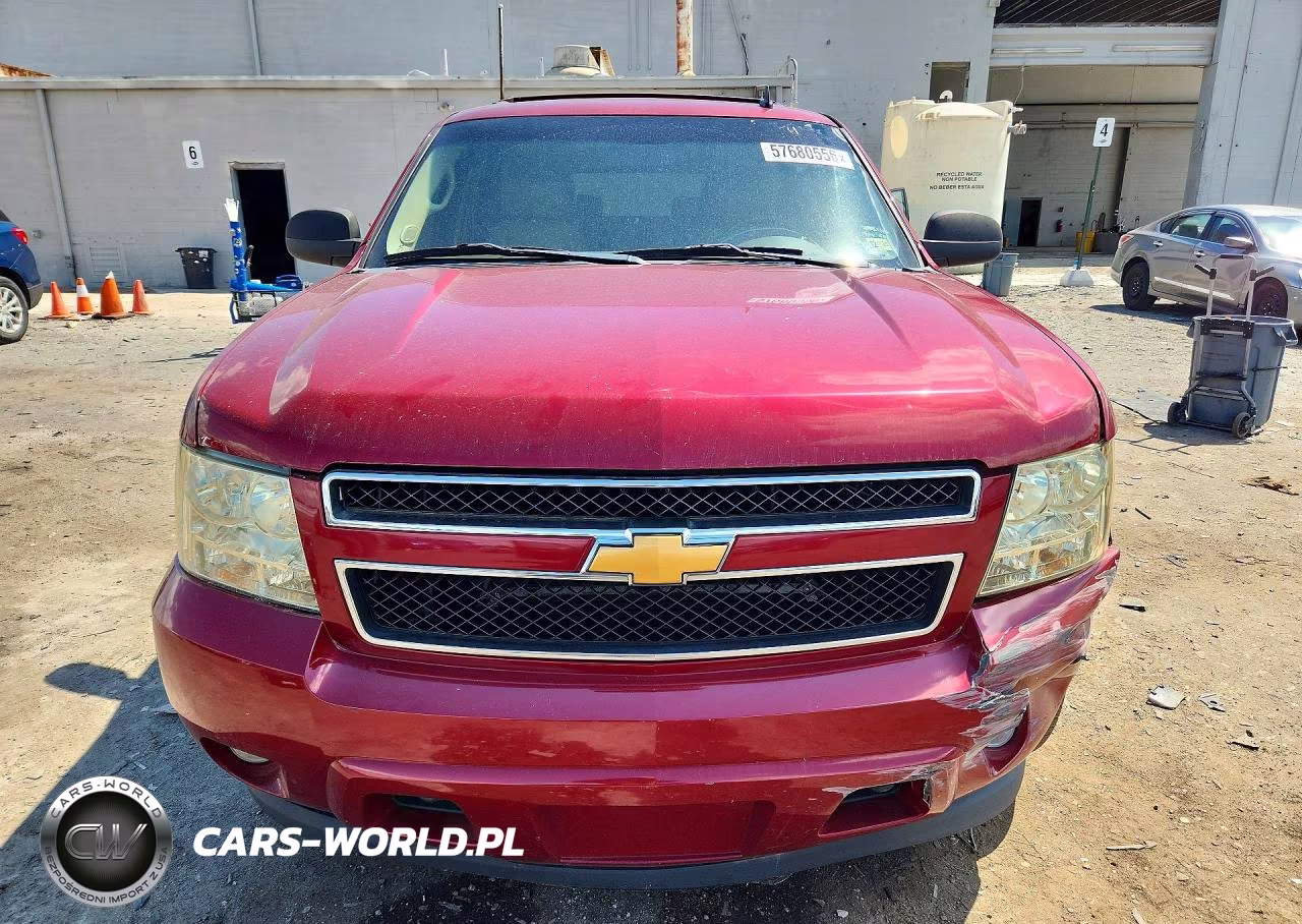 2011 Chevrolet 1500 Classic VIN:1GNSKJE32BR130573 - 5