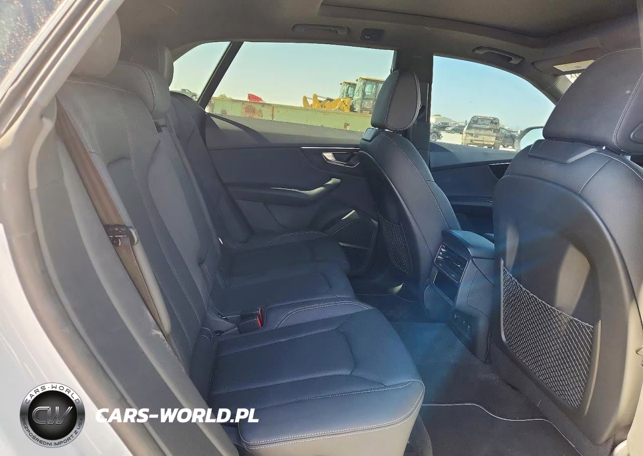 2021 Audi Q8 Premium Plus S-Line VIN:WA1EVAF10MD029102 - 11