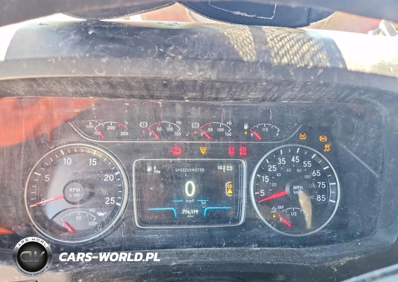 2018 International Lt625 Semi Truck VIN:3HSDZAPR3JN665038 - 9
