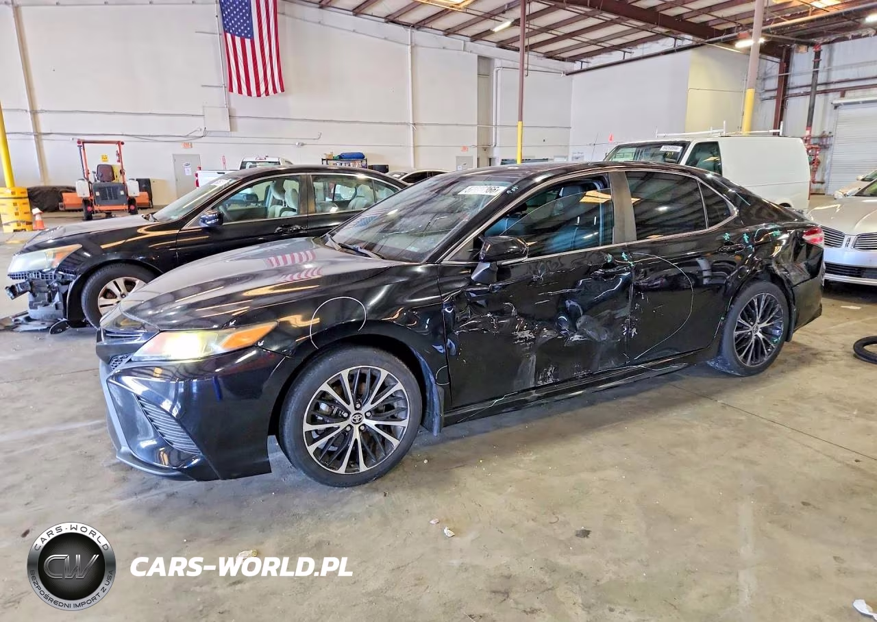 2020 Toyota Camry Se – zdjęcie 1 z 12