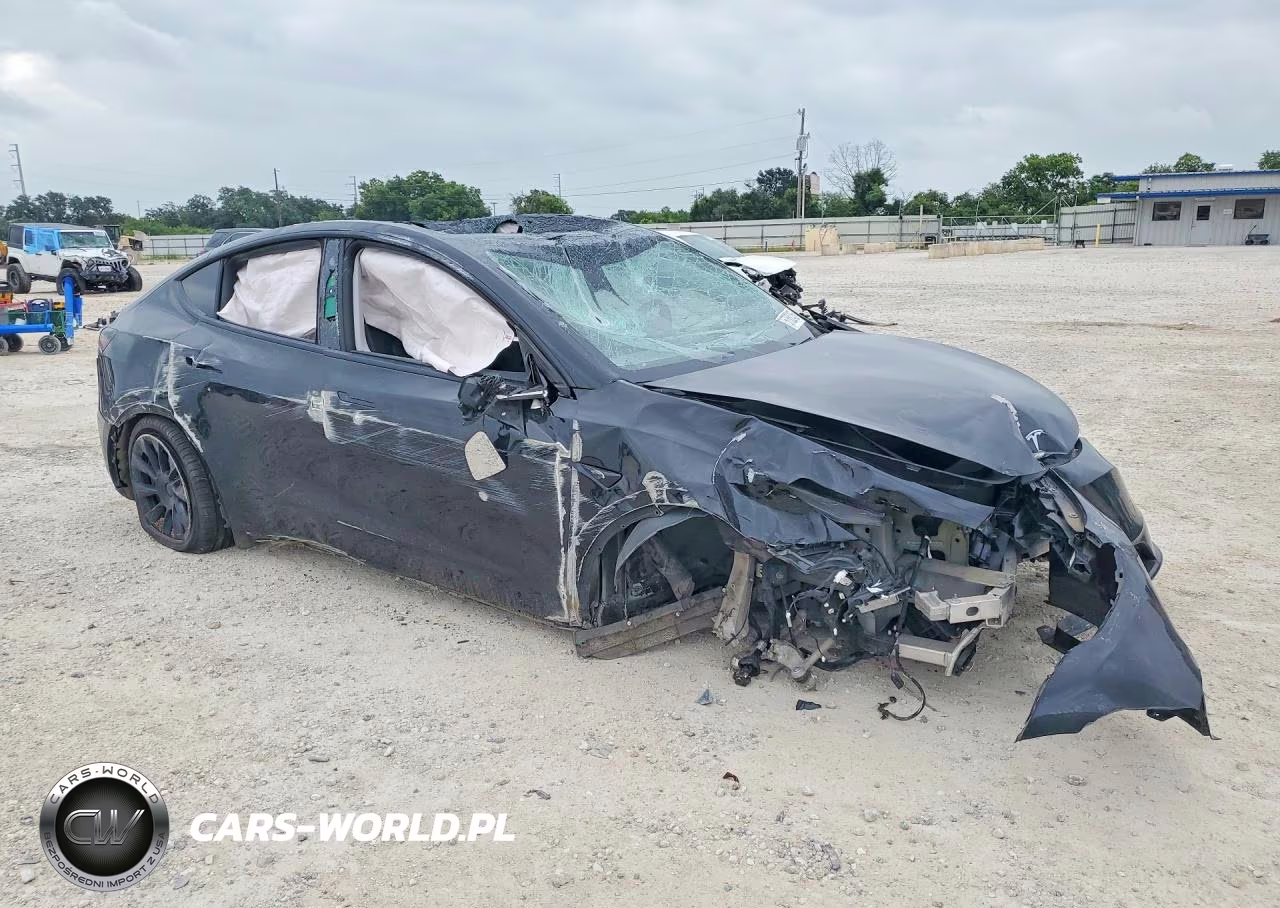 2021 Tesla Model Y VIN:5YJYGDEE4MF067654 - 4