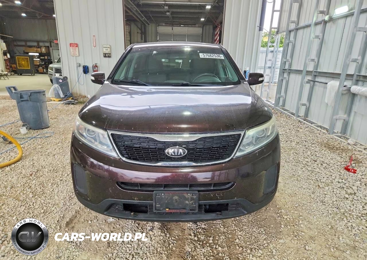 2015 Kia Sorento Lx VIN:5XYKT3A63FG655549 - 5
