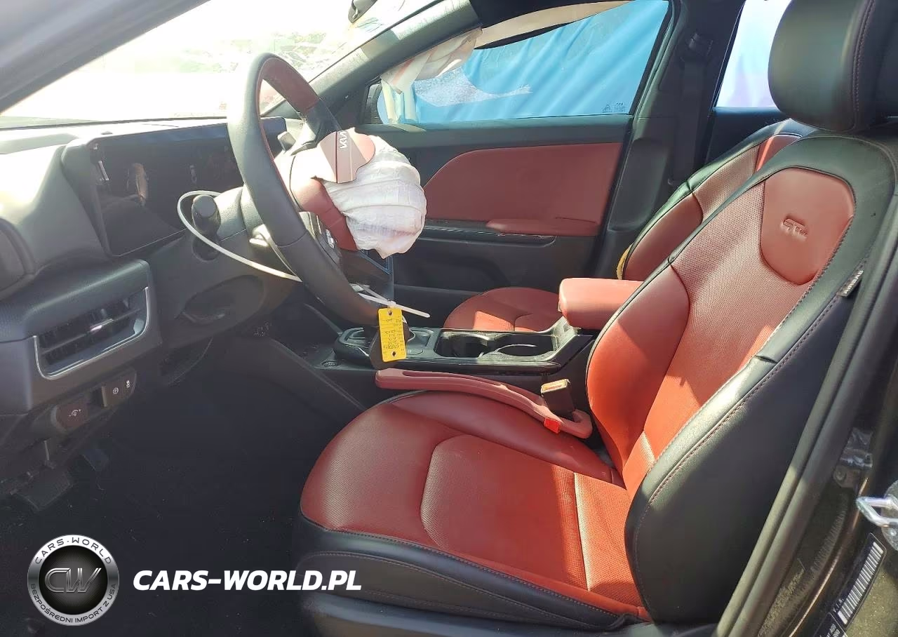 2025 Kia K4 Gt Line VIN:3KPFW4DE1SE168102 - 7