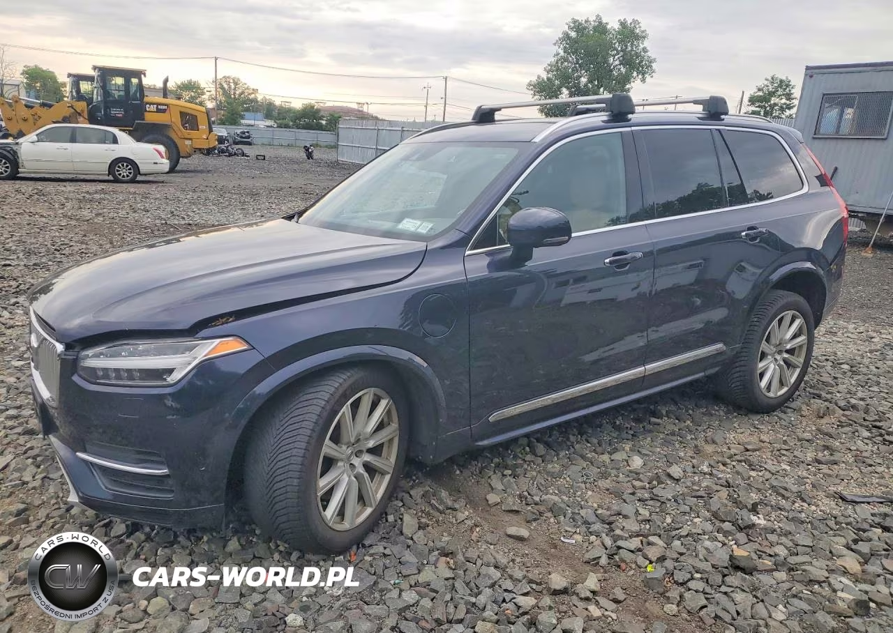 2017 Volvo Xc90 T8 – zdjęcie 1 z 13
