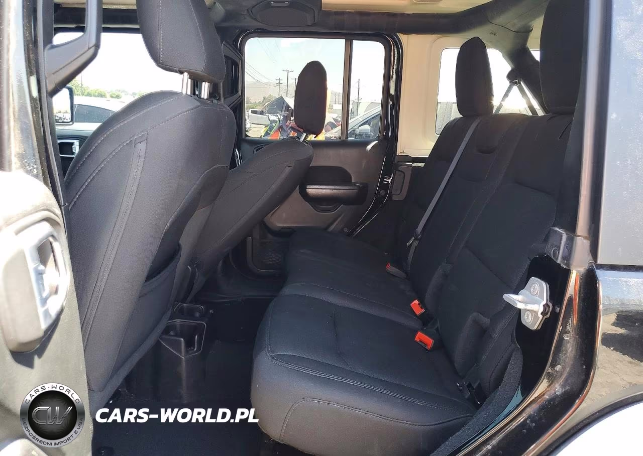 2020 Jeep Wrangler Unlimited Sport VIN:1C4HJXDNXLW198165 - 10