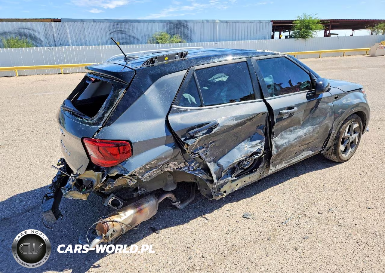 2026 Hyundai Venue Sel VIN:KMHRC8A36TU436205 - 3