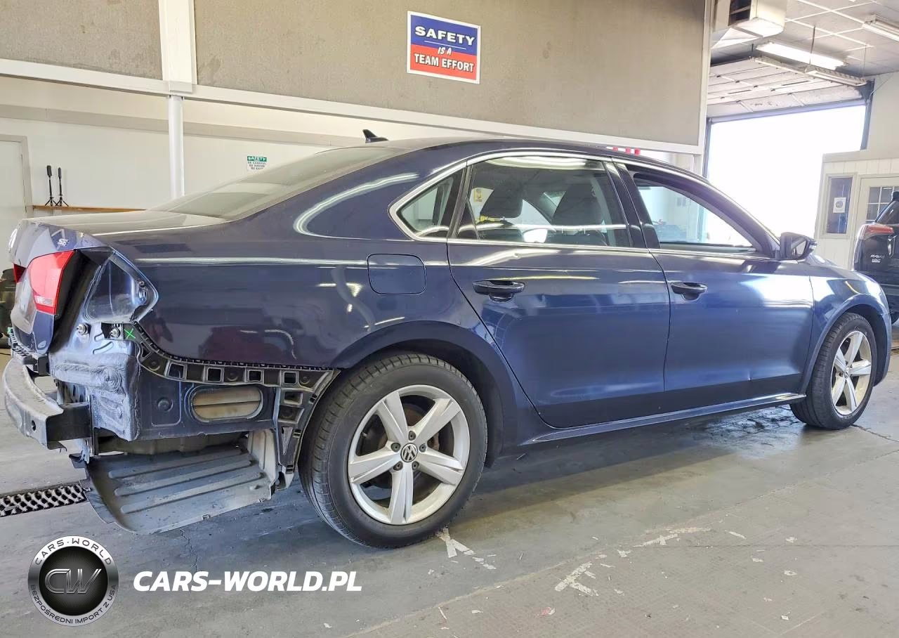 2012 Volkswagen Passat Se VIN:1VWBP7A37CC040372 - 3