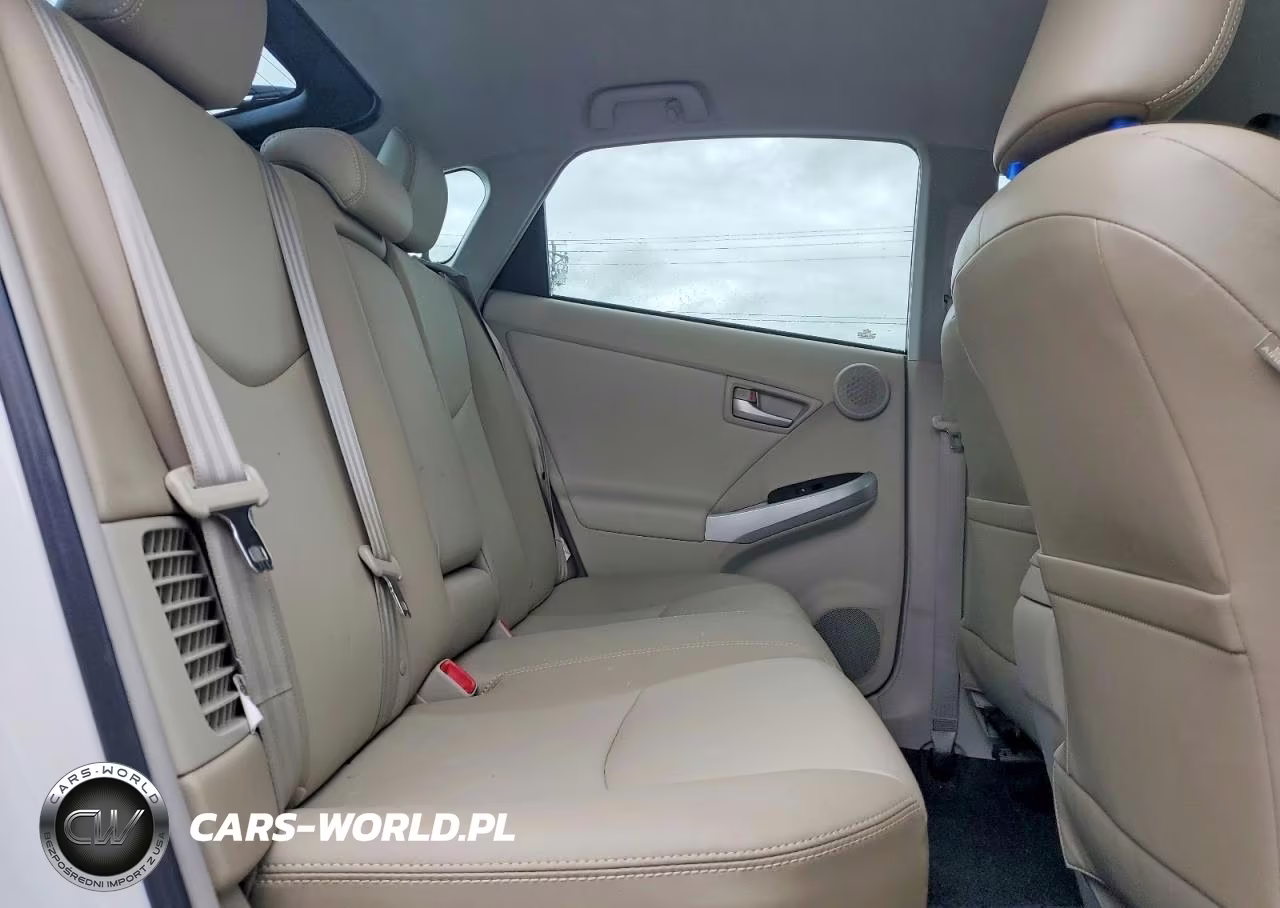 2014 Toyota Prius Four VIN:JTDKN3DU5E1772309 - 10