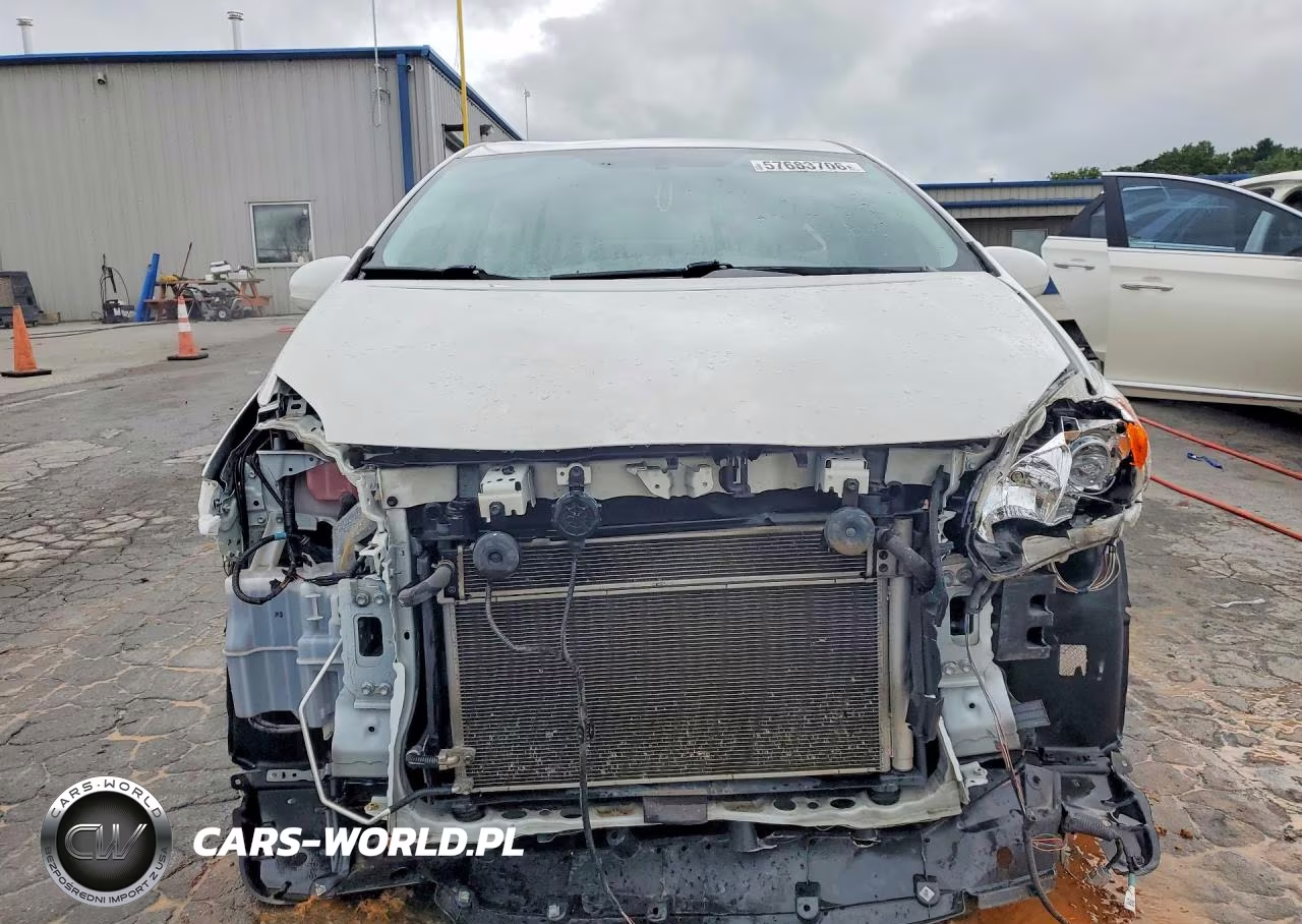 2014 Toyota Prius Four VIN:JTDKN3DU5E1772309 - 5