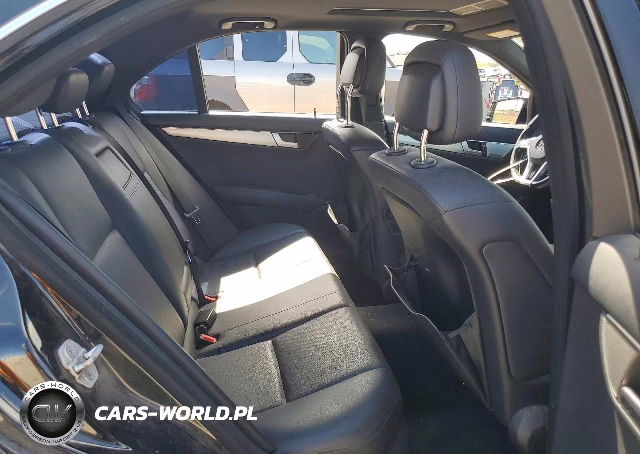 2014 Mercedes-Benz C 250 VIN:WDDGF4HB3EG236351 - 10