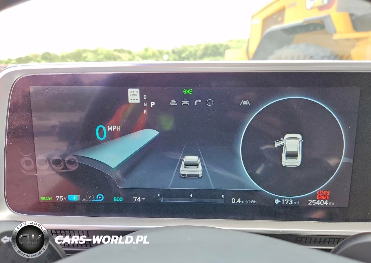 2023 Hyundai Ioniq 6 Limited VIN:KMHM54AAXPA040572 - 9