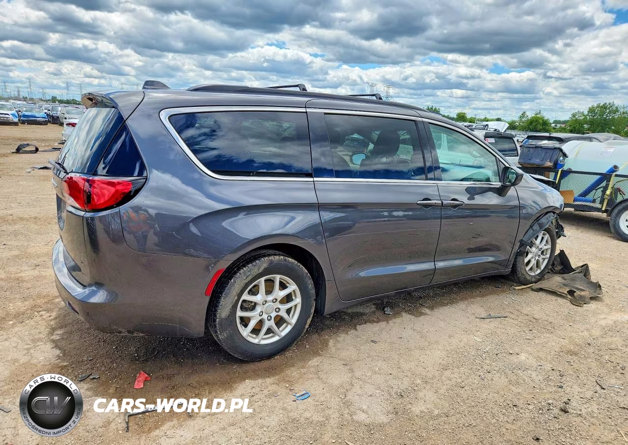 2020 Chrysler Voyager Lxi VIN:2C4RC1DG0LR286163 - 3