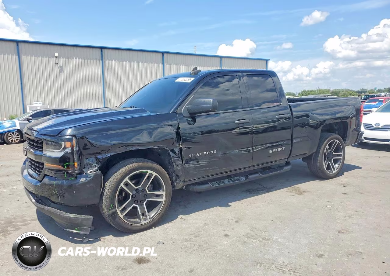 2018 Chevrolet Silverado C1500 Custom VIN:1GCRCPEC7JZ256224 - 1