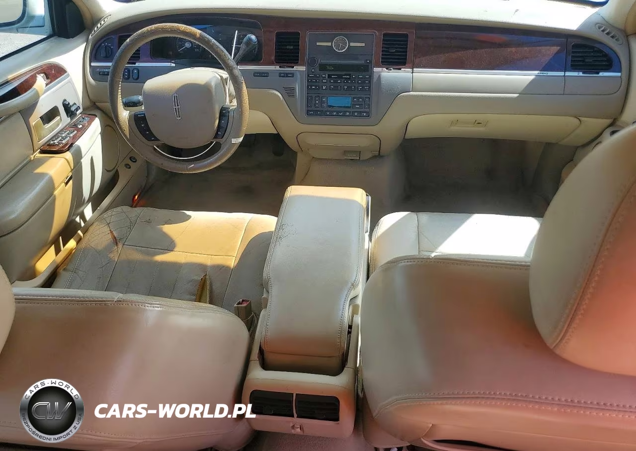 2006 Lincoln Town Car Signature VIN:1LNHM81V76Y626893 - 8