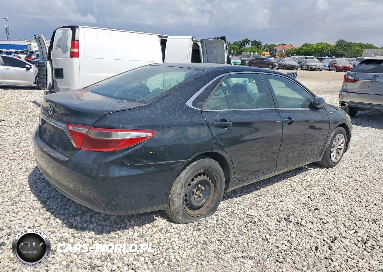 2015 Toyota Camry Hybrid Le VIN:4T1BD1FK0FU150036 - 3