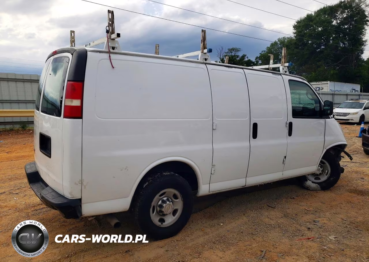 2013 Chevrolet Express G2500 VIN:1GCWGFCA5D1102889 - 3