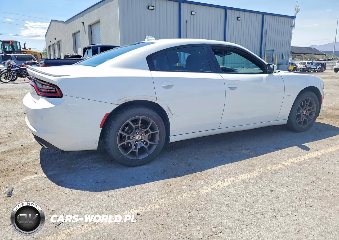 2018 Dodge Charger Gt VIN:2C3CDXJG9JH135985 - 3