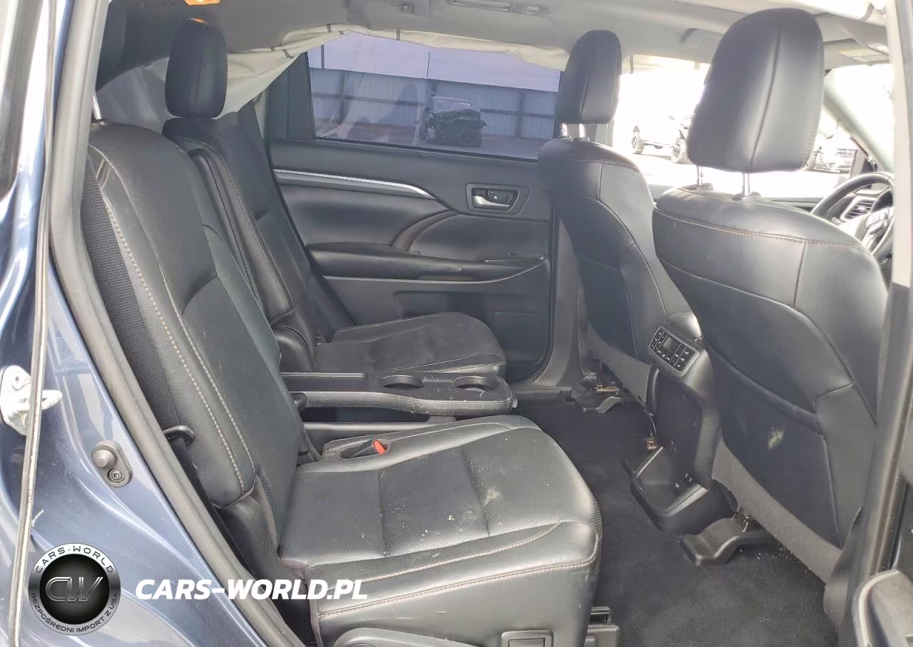 2019 Toyota Highlander Hybrid Limited Platinum VIN:5TDDGRFHXKS077991 - 11