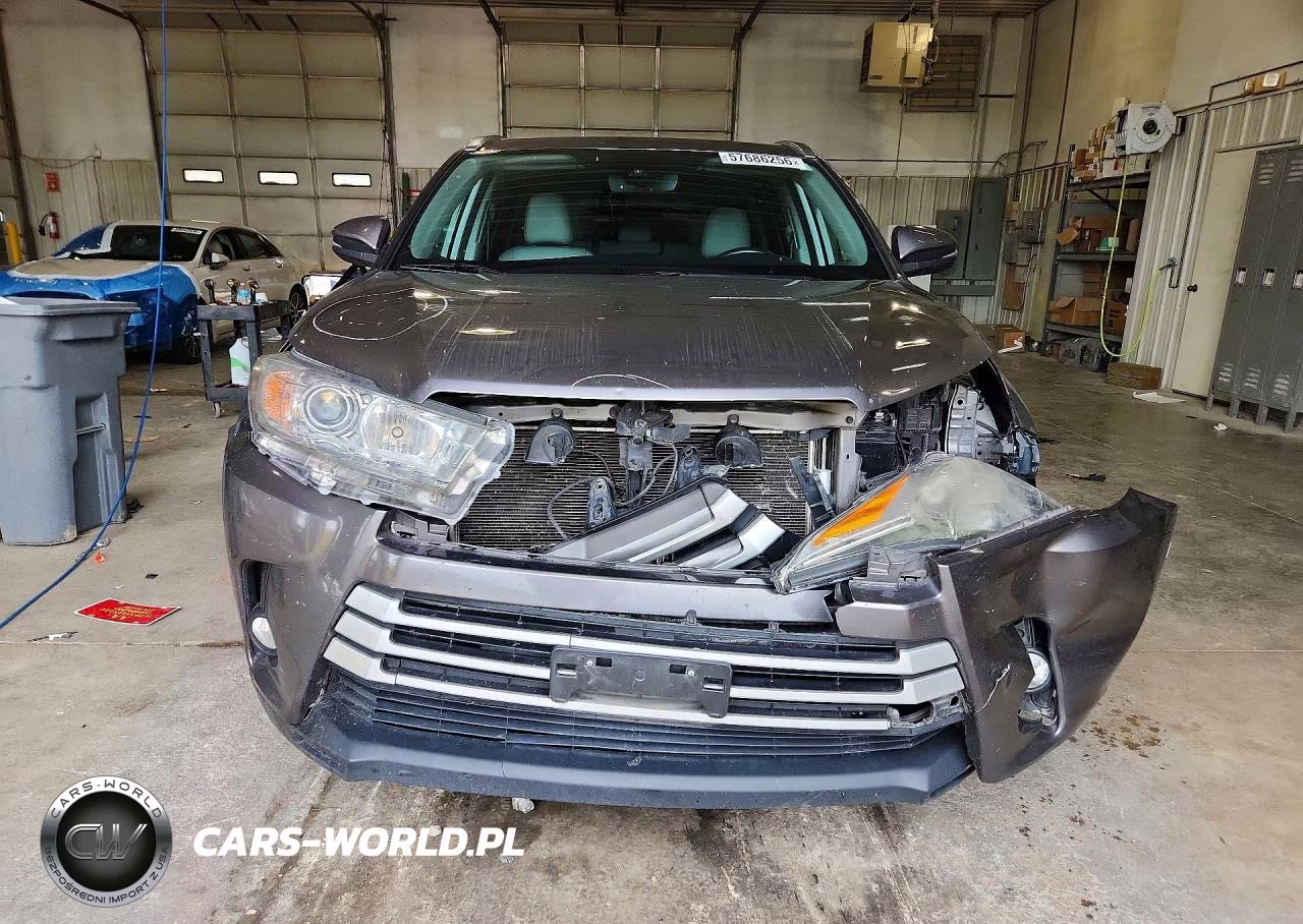 2018 Toyota Highlander Xle VIN:5TDJZRFHXJS858148 - 5