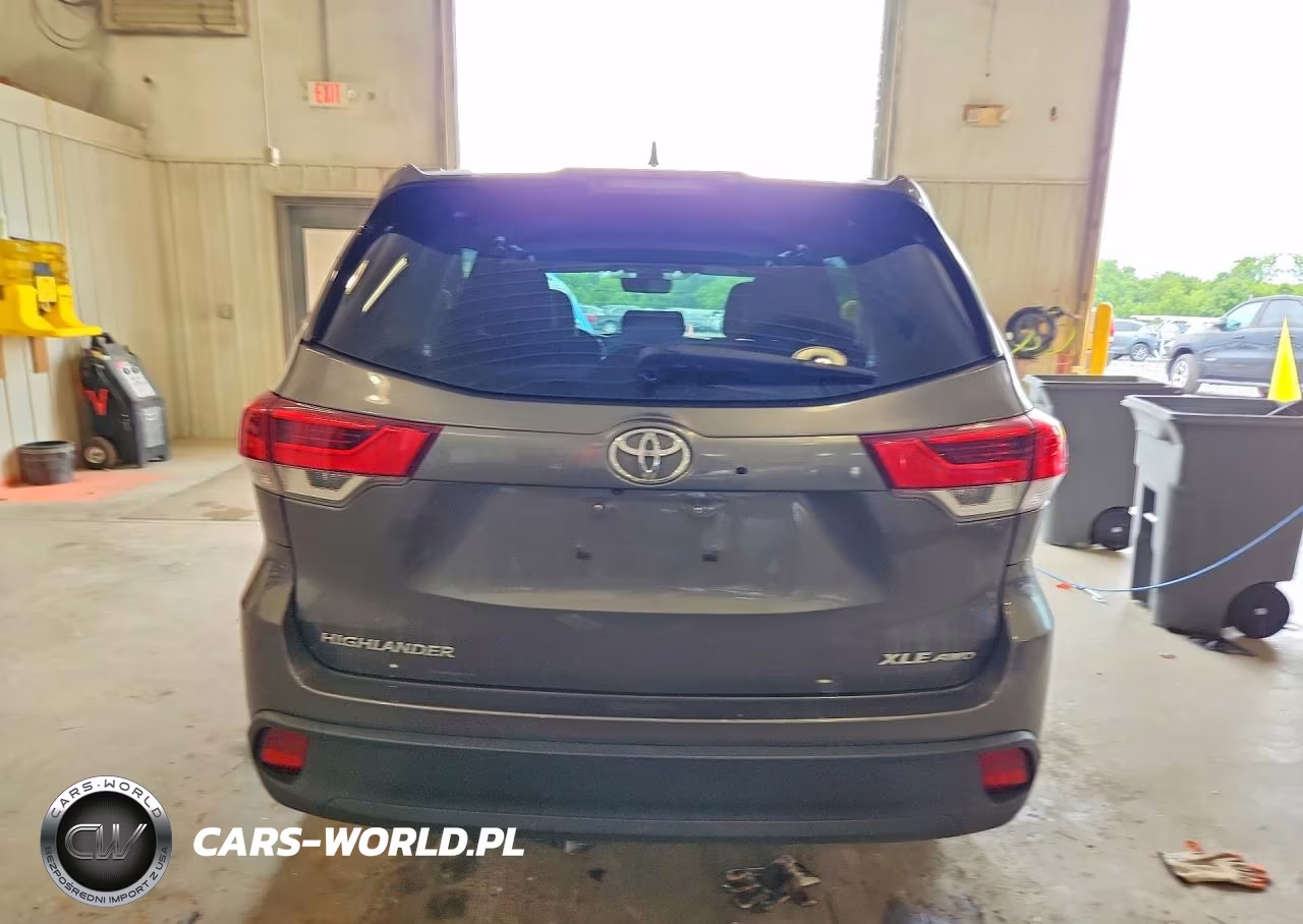 2018 Toyota Highlander Xle VIN:5TDJZRFHXJS858148 - 6