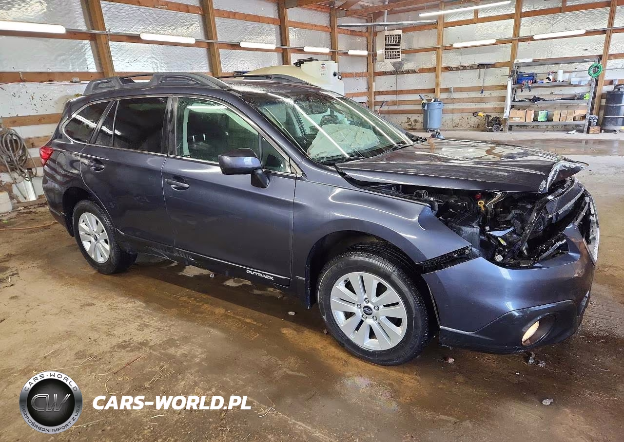 2017 Subaru Outback 2.5I Premium VIN:4S4BSACC0H3303266 - 4