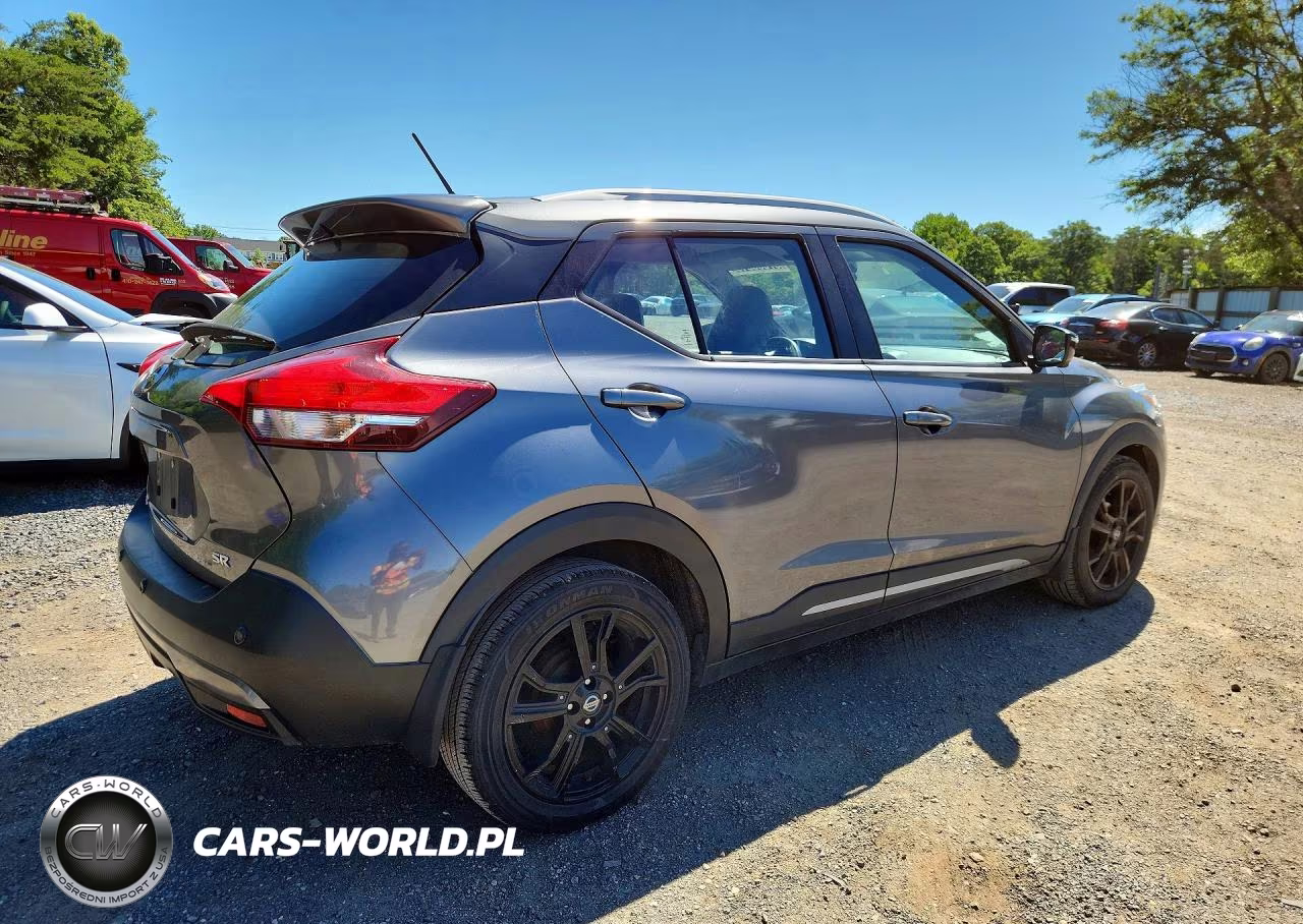 2020 Nissan Kicks Sr VIN:3N1CP5DV1LL579232 - 3