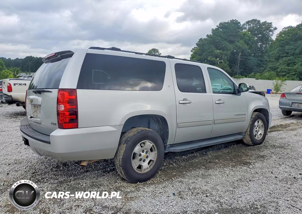 2011 Chevrolet Suburban C1500 Lt VIN:1GNSCJE00BR215804 - 3