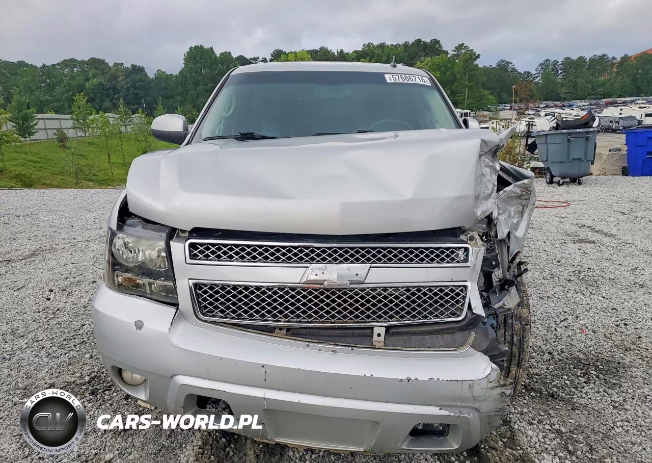 2011 Chevrolet Suburban C1500 Lt VIN:1GNSCJE00BR215804 - 5