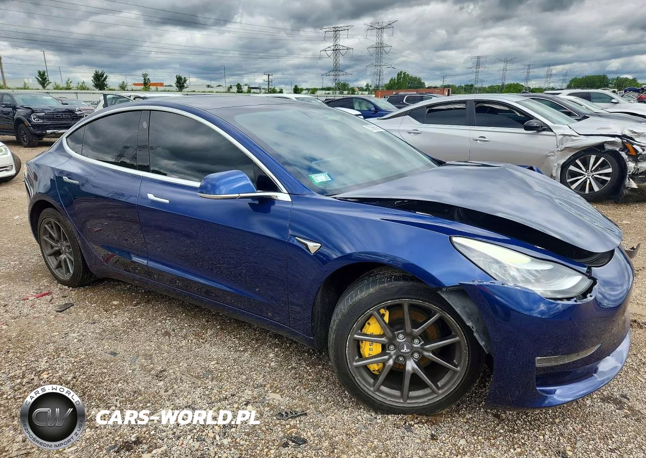 2020 Tesla Model 3 VIN:5YJ3E1EB9LF635741 - 4