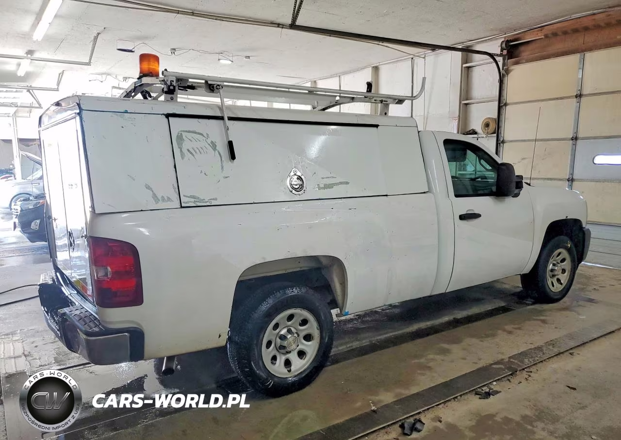 2013 Chevrolet Silverado K1500 VIN:1GCNKPEX4DZ237722 - 3