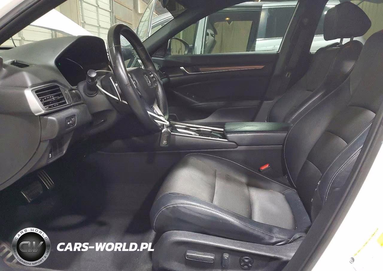 2018 Honda Accord Sport VIN:1HGCV1F32JA049588 - 7