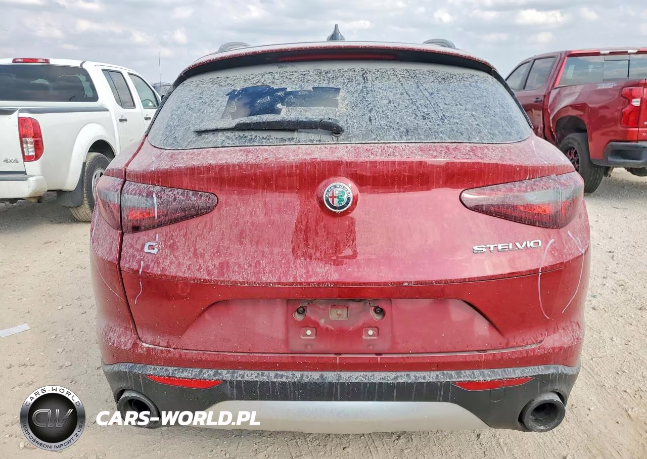 2018 Alfa Romeo Stelvio Ti Sport VIN:ZASFAKNN5J7B89056 - 6