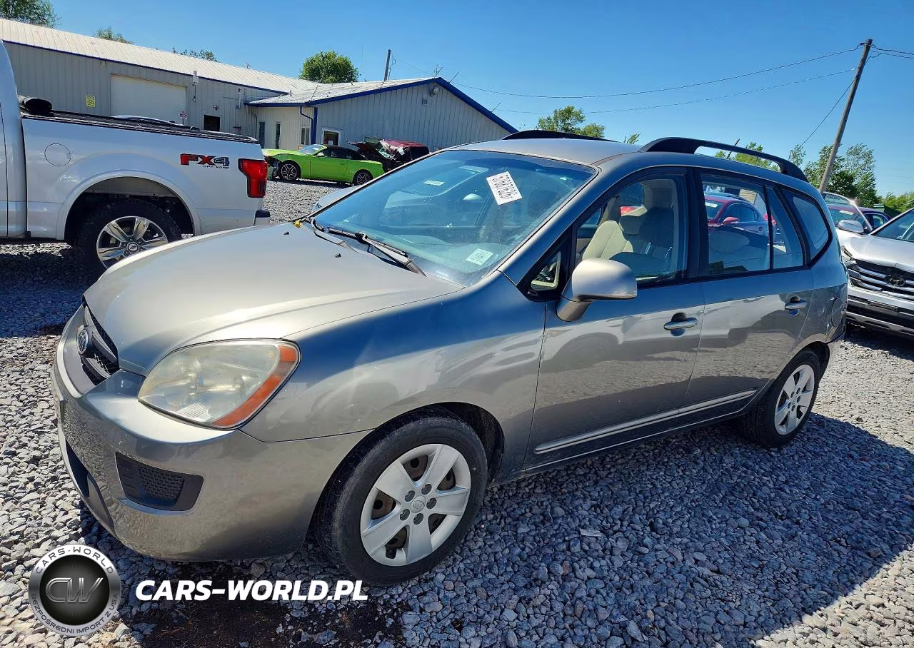 2009 Kia Rondo Base