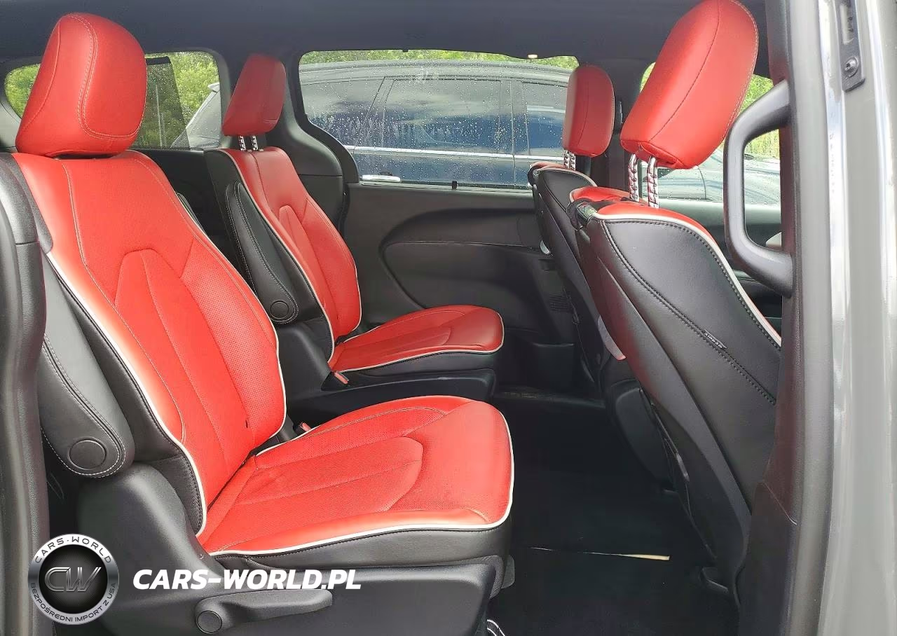 2020 Chrysler Pacifica Hybrid Limited VIN:2C4RC1N7XLR267425 - 11