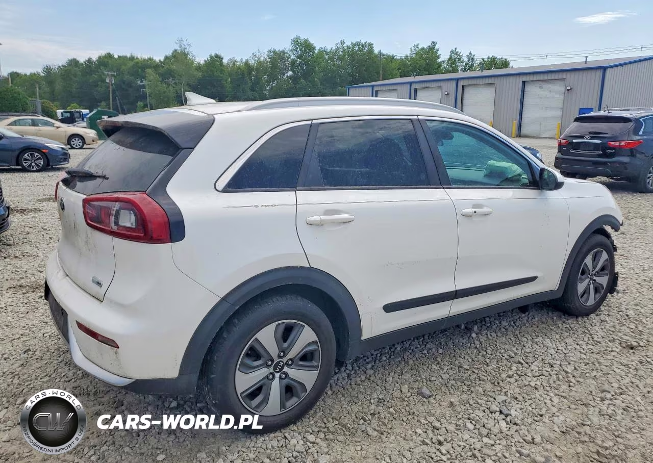 2018 Kia Niro Lx VIN:KNDCB3LC7J5108943 - 3