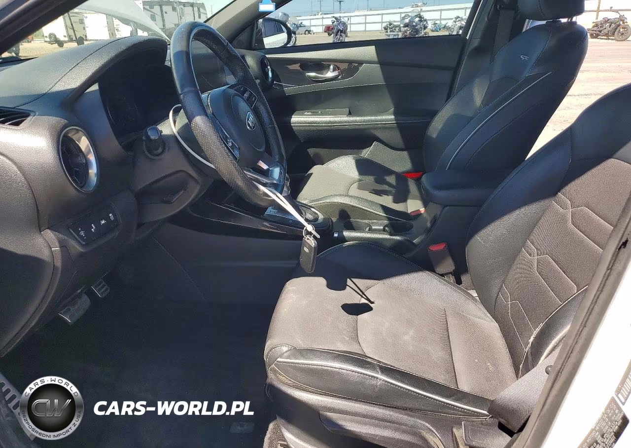 2020 Kia Forte VIN:3KPF34AD7LE124921 - 7