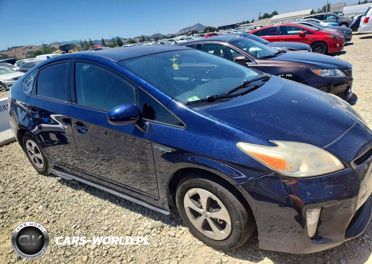 2012 Toyota Prius Two VIN:JTDKN3DU9C1579660 - 4
