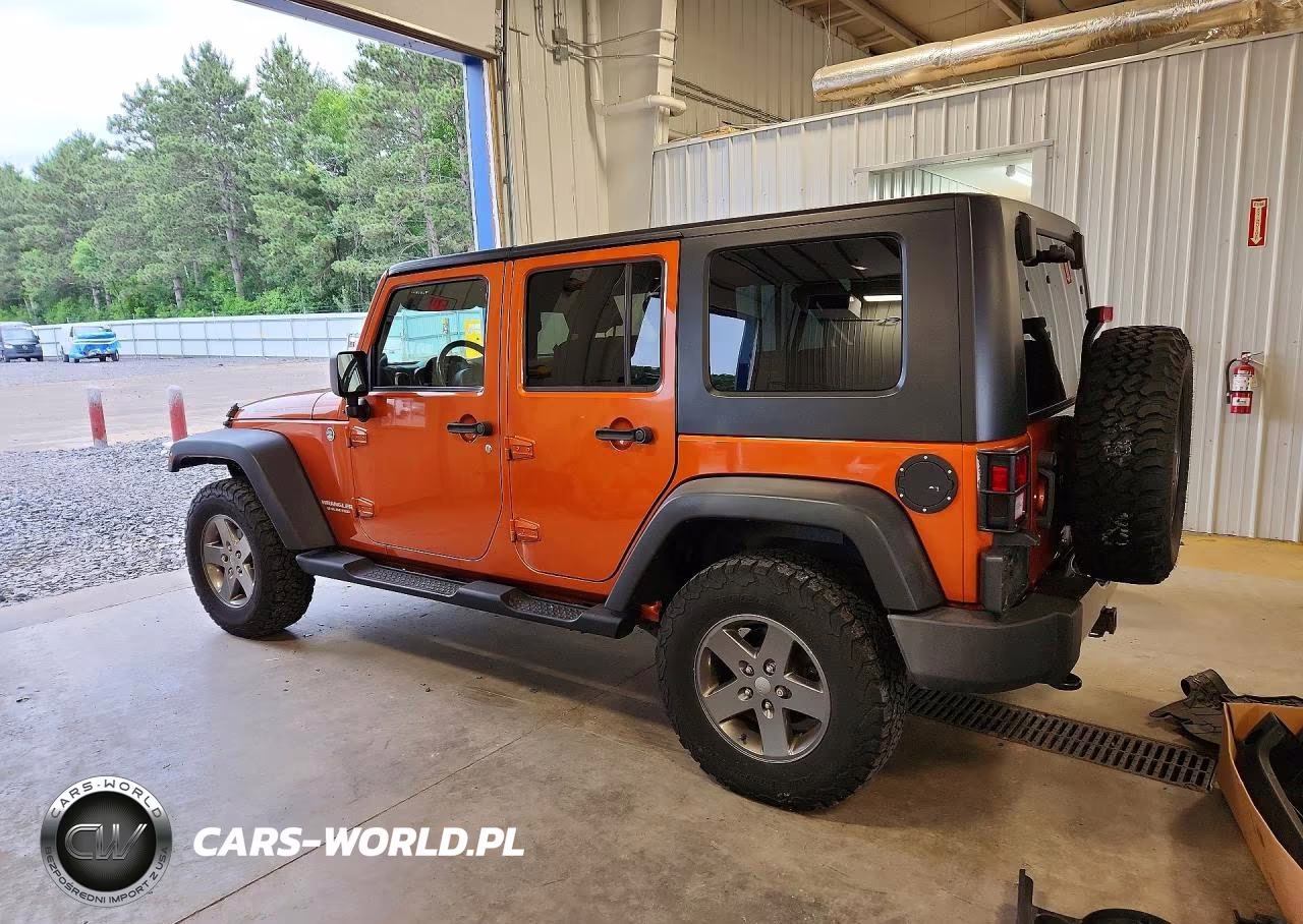2010 Jeep Wrangler Unlimited Sport VIN:1J4HA3H16AL229033 - 2