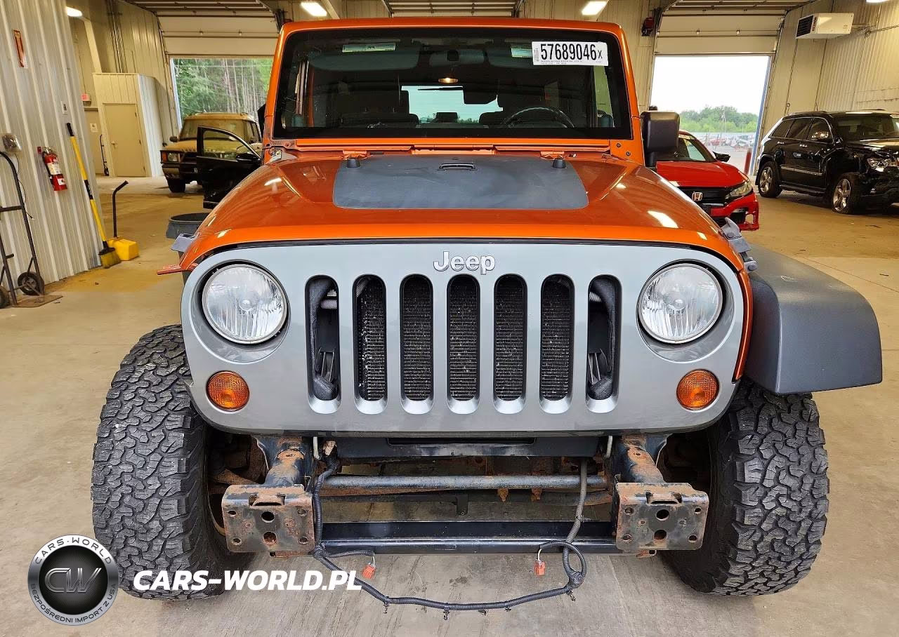 2010 Jeep Wrangler Unlimited Sport VIN:1J4HA3H16AL229033 - 5
