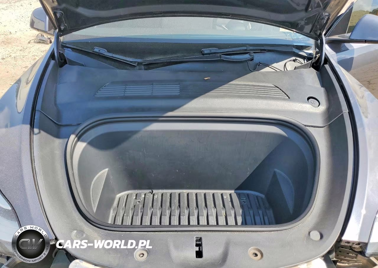2021 Tesla Model Y VIN:5YJYGDEDXMF112992 - 12