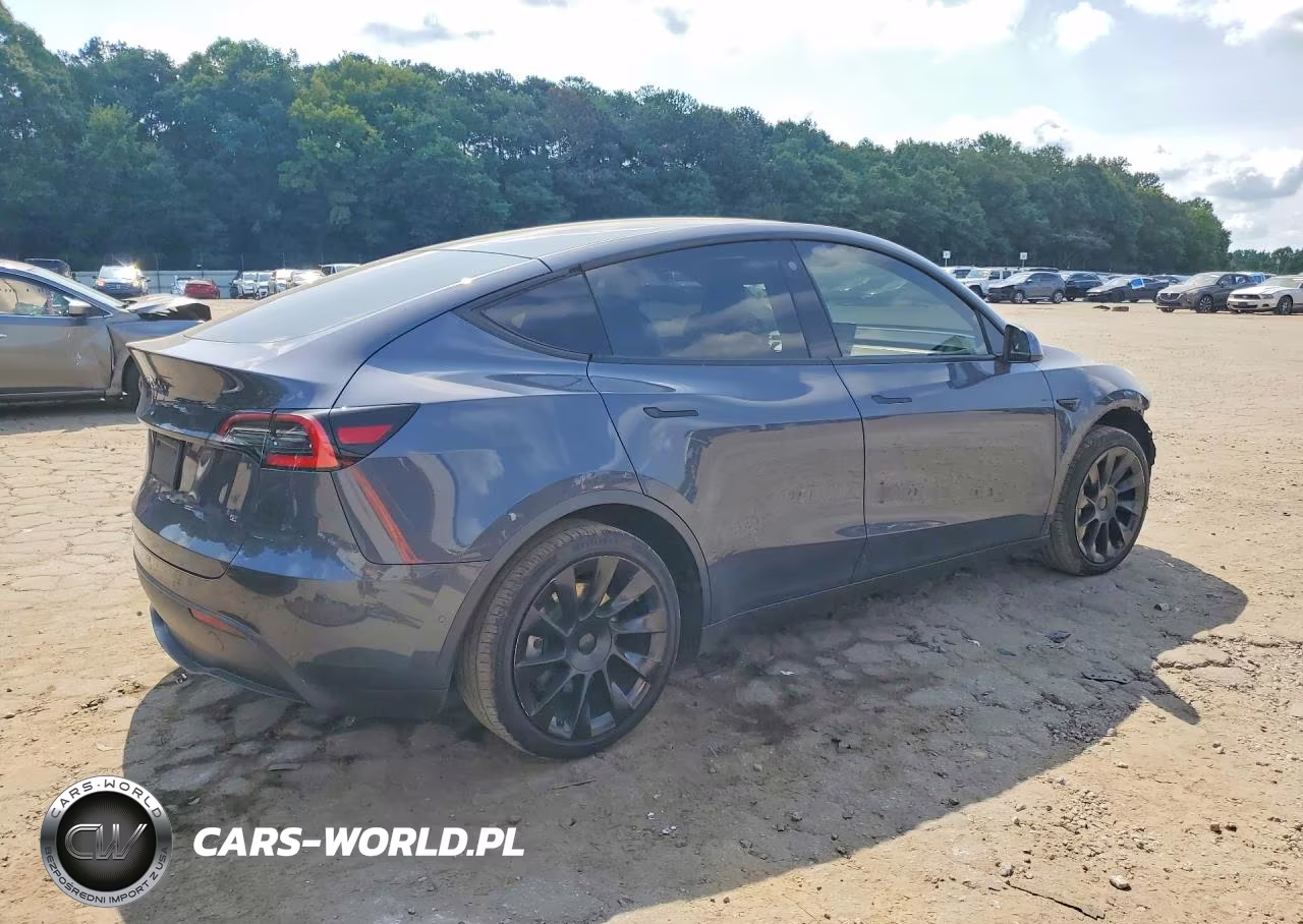 2021 Tesla Model Y VIN:5YJYGDEDXMF112992 - 3